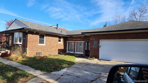 36220 Ryan Rd, Sterling Heights, MI, 48310-4443 | Card Image