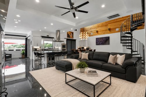 5000 Esquire Estates Rd, Mabank, TX, 75156-7332 | Card Image