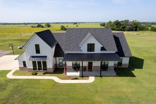 2497 Miller Rd, Caddo, OK, 74729-2227 | Card Image