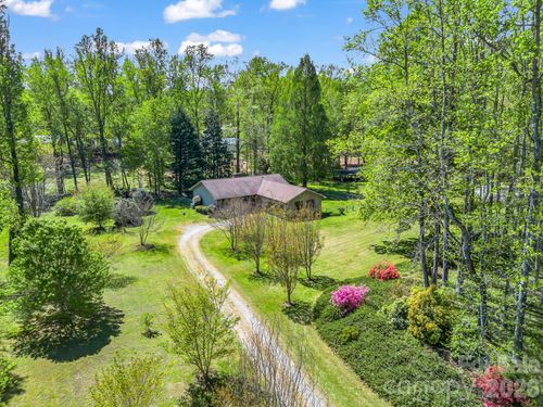 80 Fox Briar Dr, Columbus, NC, 28722-7735 | Card Image