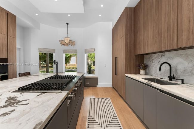 5601 San Vicente St, House other with 4 bedrooms, 5 bathrooms and null parking in Coral Gables FL | Image 18