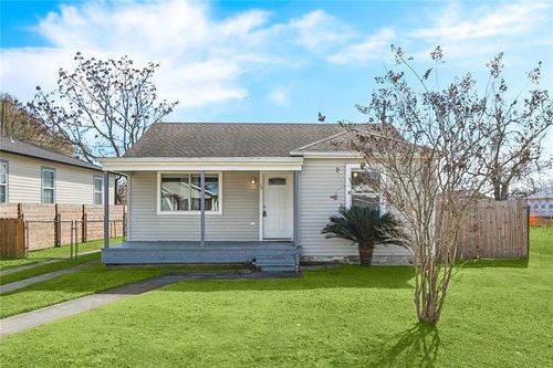 29 Gibbs Dr, Chalmette, LA, 70043-4413 | Card Image