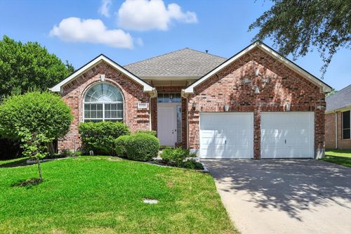 9805 Hickory Hollow Ln, Irving, TX, 75063-5044 | Card Image