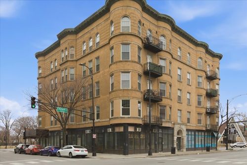 apt-202-36 S Ashland Ave, Chicago, IL, 60607-1827 | Card Image