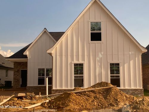 5267 Watson View Dr, Nesbit, MS, 38651-2610 | Card Image