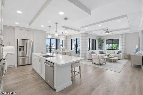 402-1035 3rd Ave S, Naples, FL, 34102-6487 | Card Image