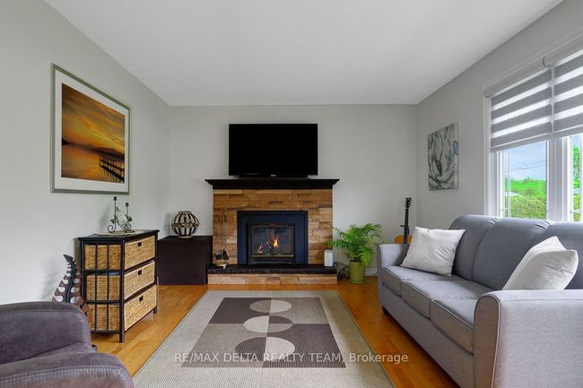 5041 Thunder Rd, House other with 4 bedrooms, 2 bathrooms and 5 parking in Carlsbad Springs ON | Image 6