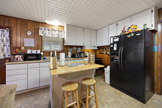 460 Timberlane Loop, House other with 2 bedrooms, 1 bathrooms and 3 parking in Hemphill TX | Image 24
