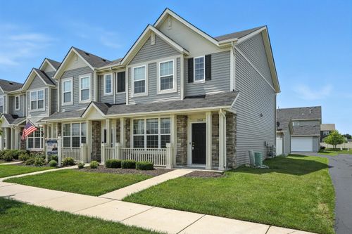 11522 Vermont St, Crown Point, IN, 46307-7204 | Card Image