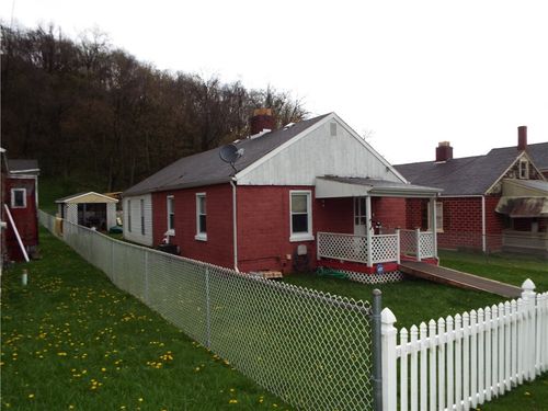 18 Penn Ave, Clarksville, PA, 15322-2054 | Card Image