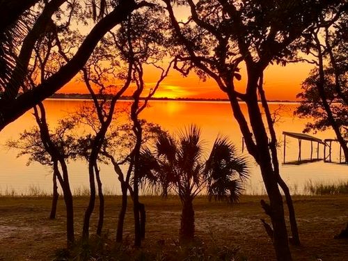 654 Mariner Cir, ALLIGATOR POINT, FL, 32346-5120 | Card Image
