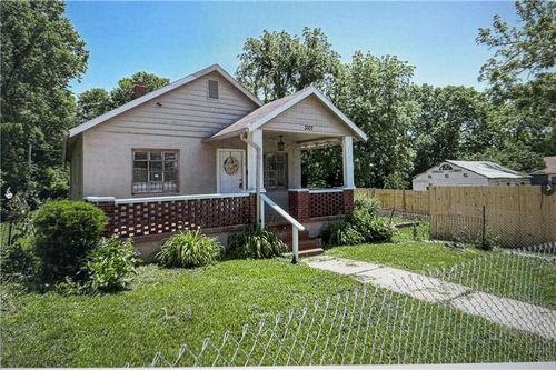 3107 Elmwood Ave, Kansas City, MO, 64128-1744 | Card Image