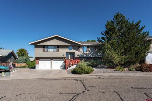 1538 Manchester Dr, Montrose, CO, 81401-5662 | Card Image