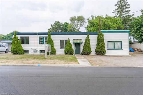 490 Mill St, Kitchener, ON, N2G2Y6 | Card Image