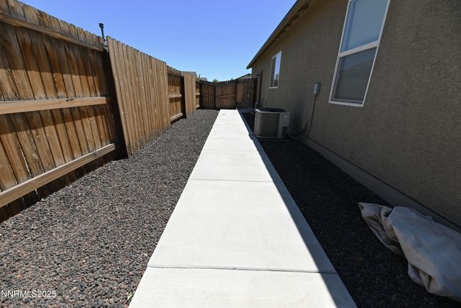 side yard | Image 25