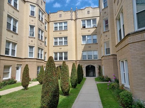 1a-5731 Kimball Ave, Chicago, IL, 60659-4564 | Card Image