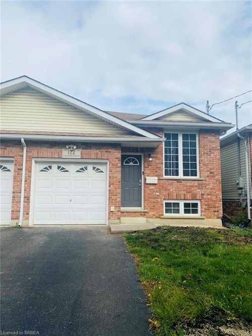 122 Marlborough St, Brantford, ON, N3S7Y2 | Card Image