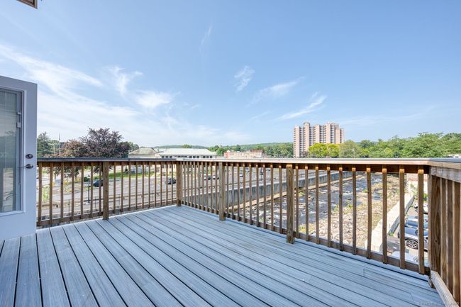302 - 11 Main St, Home with 1 bedrooms, 1 bathrooms and null parking in Torrington CT | Image 9