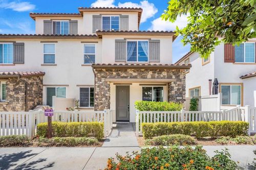 1319 Keck Rd, Chula Vista, CA, 91913-3294 | Card Image