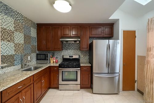 202 Blake Rd, Maybrook, NY, 12543-1132 | Card Image