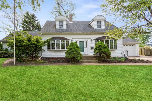 415 Ridgeway St, Saint Joseph, MI, 49085-1052 | Card Image