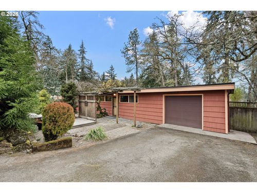 75 W 35th Pl, Eugene, OR, 97405-5133 | Card Image