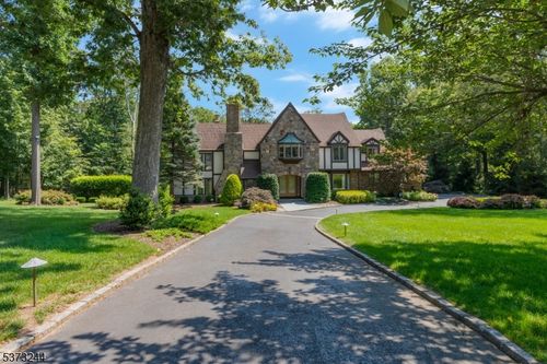 6 Loren Way, Warren, NJ, 07059-5140 | Card Image