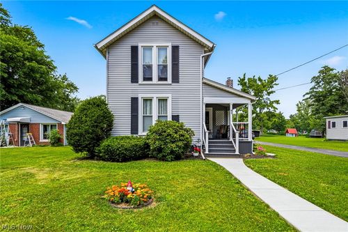 61 Erie Street E, Jefferson, OH, 44047 | Card Image