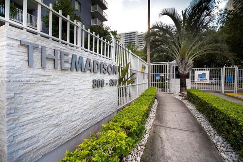 apt-910-800 N Miami Ave, Miami, FL, 33136-3520 | Card Image
