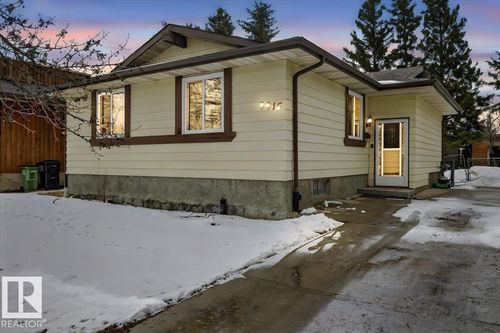 9915 173 Ave Nw, Edmonton, AB, T5X3Y1 | Card Image