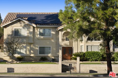 20741 Devonshire St, Chatsworth, CA, 91311-3214 | Card Image