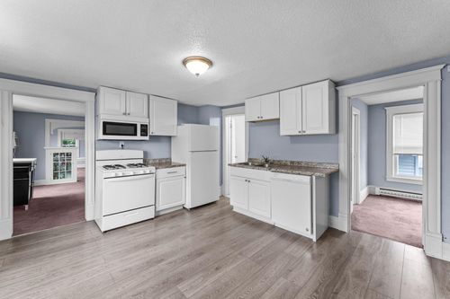 3003 California St Ne, Minneapolis, MN, 55418-1805 | Card Image