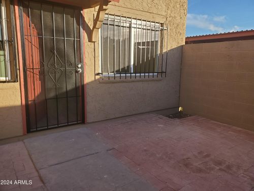 6842 W Monterosa Street, Phoenix, AZ, 85033 | Card Image