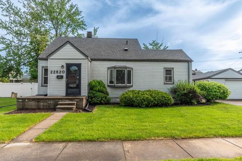 22820 Pleasant St, Saint Clair Shores, MI, 48080-1948 | Card Image