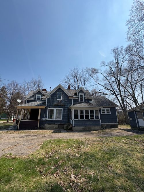 109 Wall St, Jackson, MI, 49203-4300 | Card Image