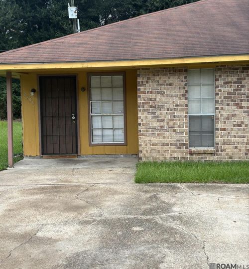 9751 El Scott Ave, Baton Rouge, LA, 70811-7828 | Card Image