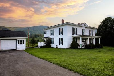 481 Rocky Hollow Road, Home with 5 bedrooms, 2 bathrooms and 1 parking in Troutdale VA | Image 3