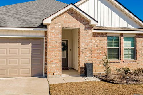 727 Lambot Ave, Zachary, LA, 70791-7548 | Card Image