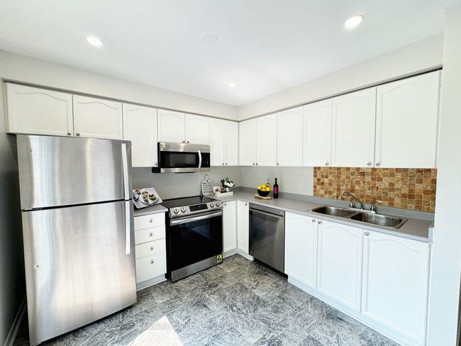 30 - 2530 Northampton Blvd, Condo with 3 bedrooms, 2 bathrooms and 1 parking in Burlington ON | Image 24