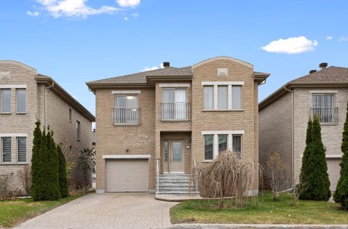 1055 Av Colomb, Brossard, QC, J4Z3V3 | Card Image