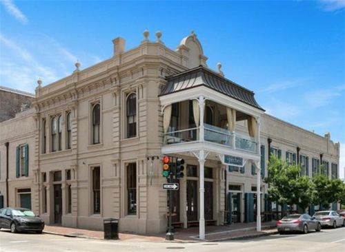 3e-450 Julia St, New Orleans, LA, 70130-3956 | Card Image