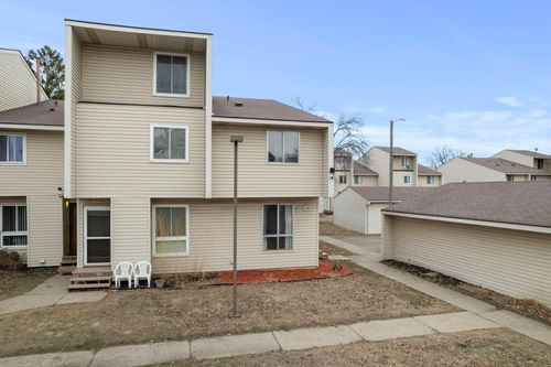 5648 Brookdale Dr N, Brooklyn Park, MN, 55443-3105 | Card Image