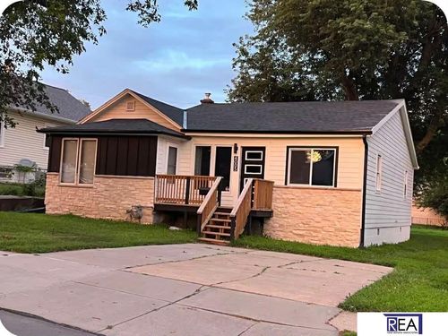 4005 S 36th St, Omaha, NE, 68107-1320 | Card Image