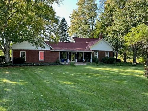 2710 W Winn Rd, Niles, MI, 49120-9061 | Card Image