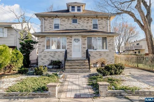 10 Hamilton Rd, Teaneck, NJ, 07666-6207 | Card Image