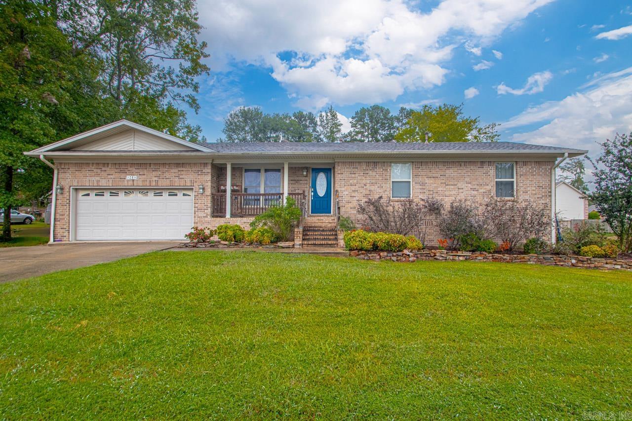 Gattin Rd, Benton, AR 72015