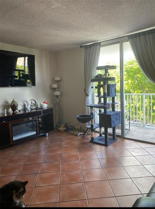 apt-414-1801 S Treasure Dr, North Bay Village, FL, 33141-4556 | Card Image