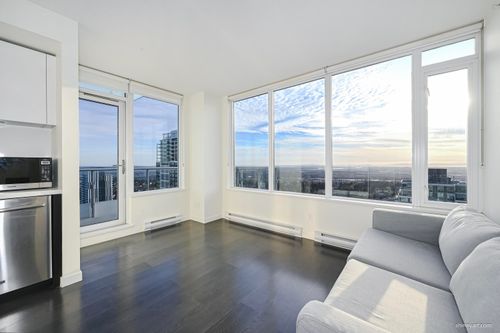 3905-6333 Silver Ave, Burnaby, BC, V5H0C3 | Card Image