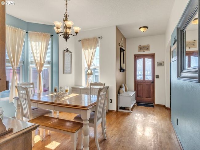 423 E Main St, House other with 5 bedrooms, 3 bathrooms and null parking in Carlton OR | Image 4