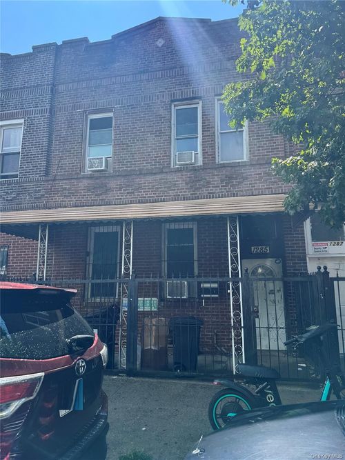 1285 Saint Lawrence Ave, Bronx, NY, 10472-1901 | Card Image